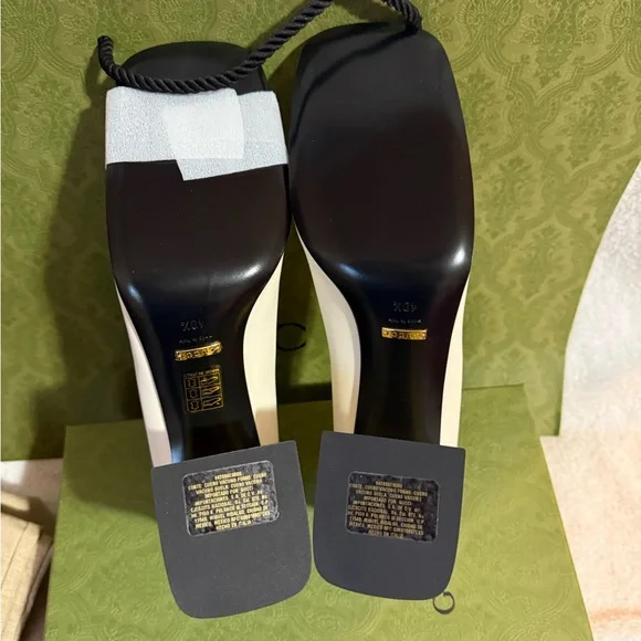 Gucci Elegant Cream Block Heel Pumps - Picture 6 of 10
